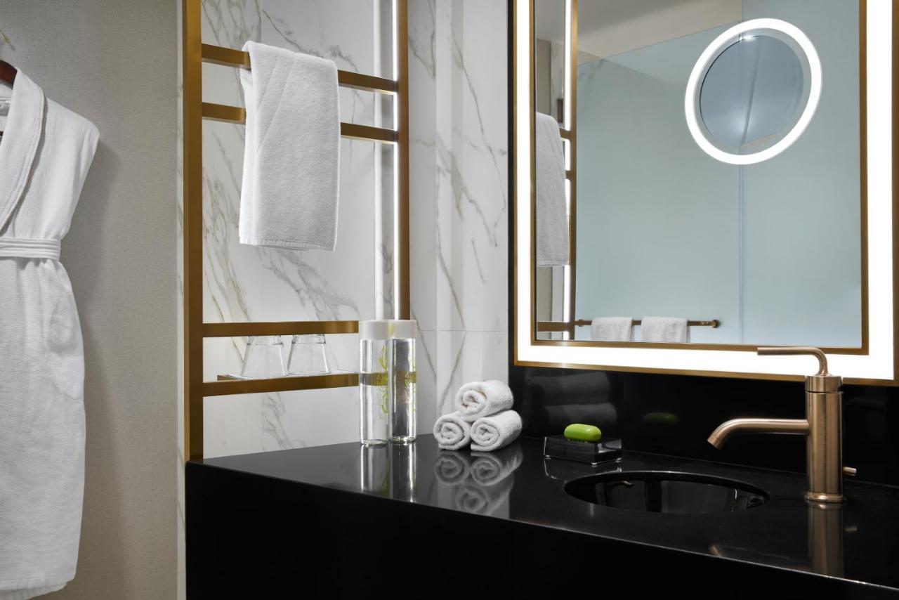 Hotel Washington Exterior photo Bathroom