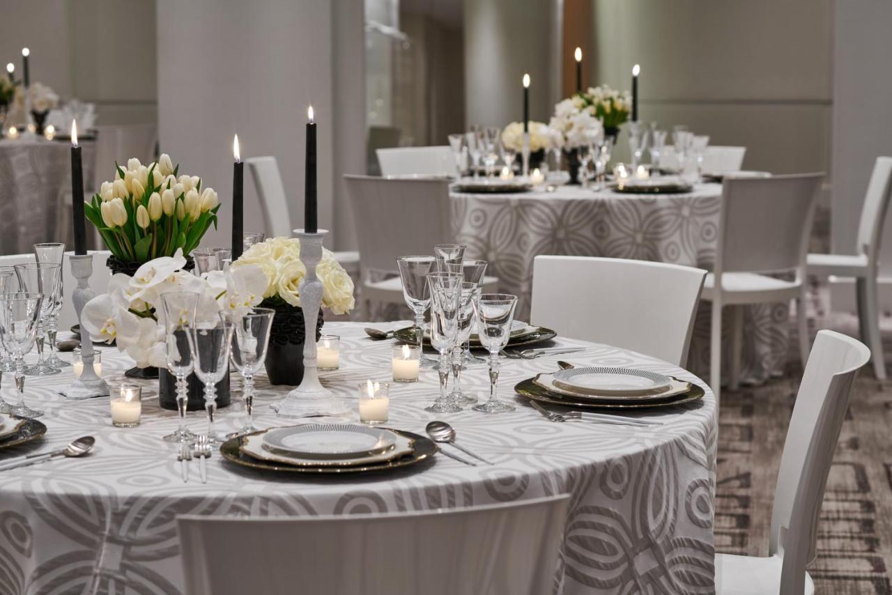 Hotel Washington Exterior photo A table set for a formal dinner