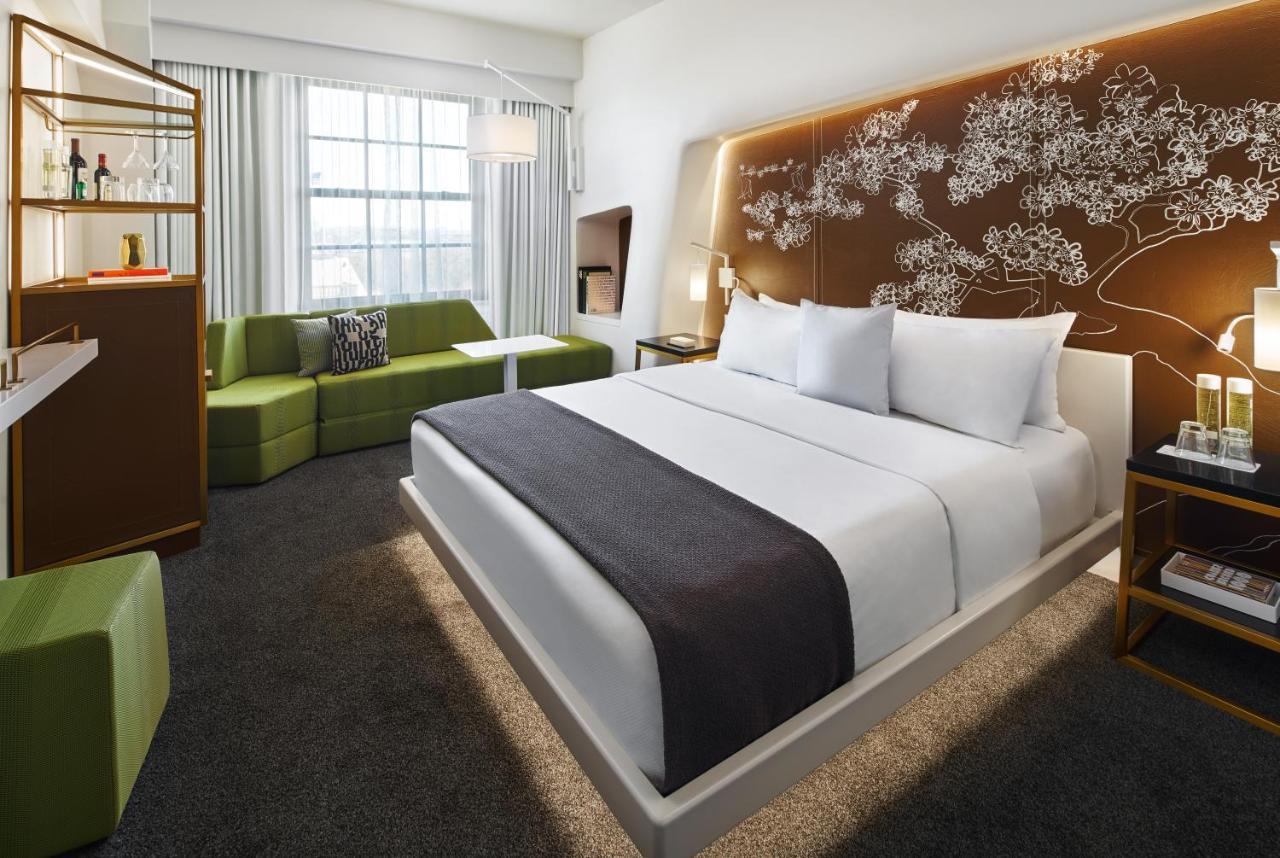 Hotel Washington Exterior photo A room at the hotel