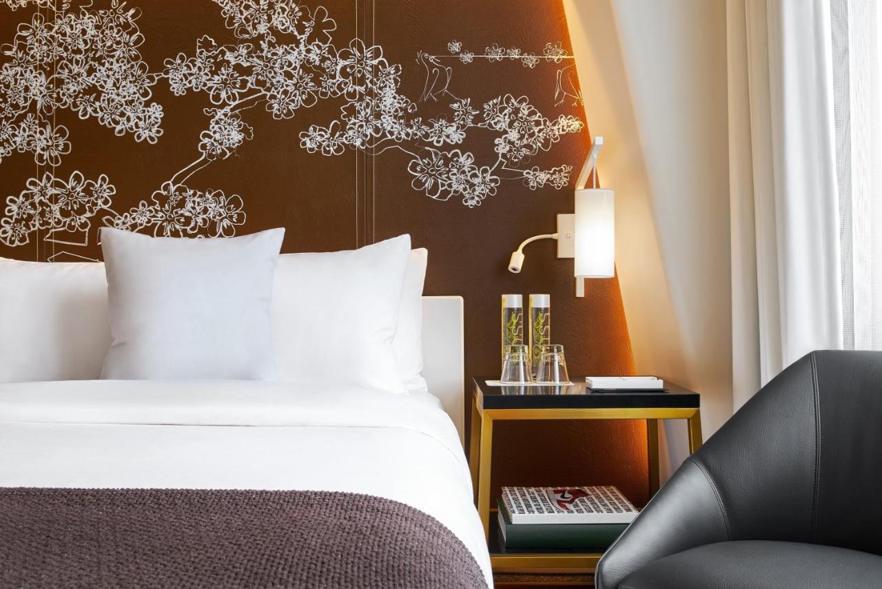Hotel Washington Exterior photo A guest room at the Mandarin Oriental, Munich
