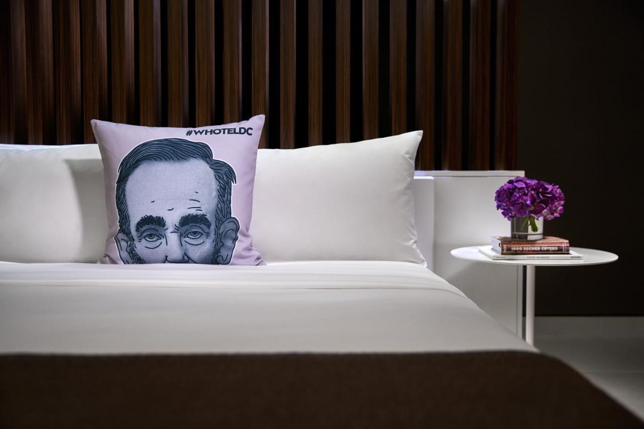 Hotel Washington Exterior photo A pillow with a portrait of the artist